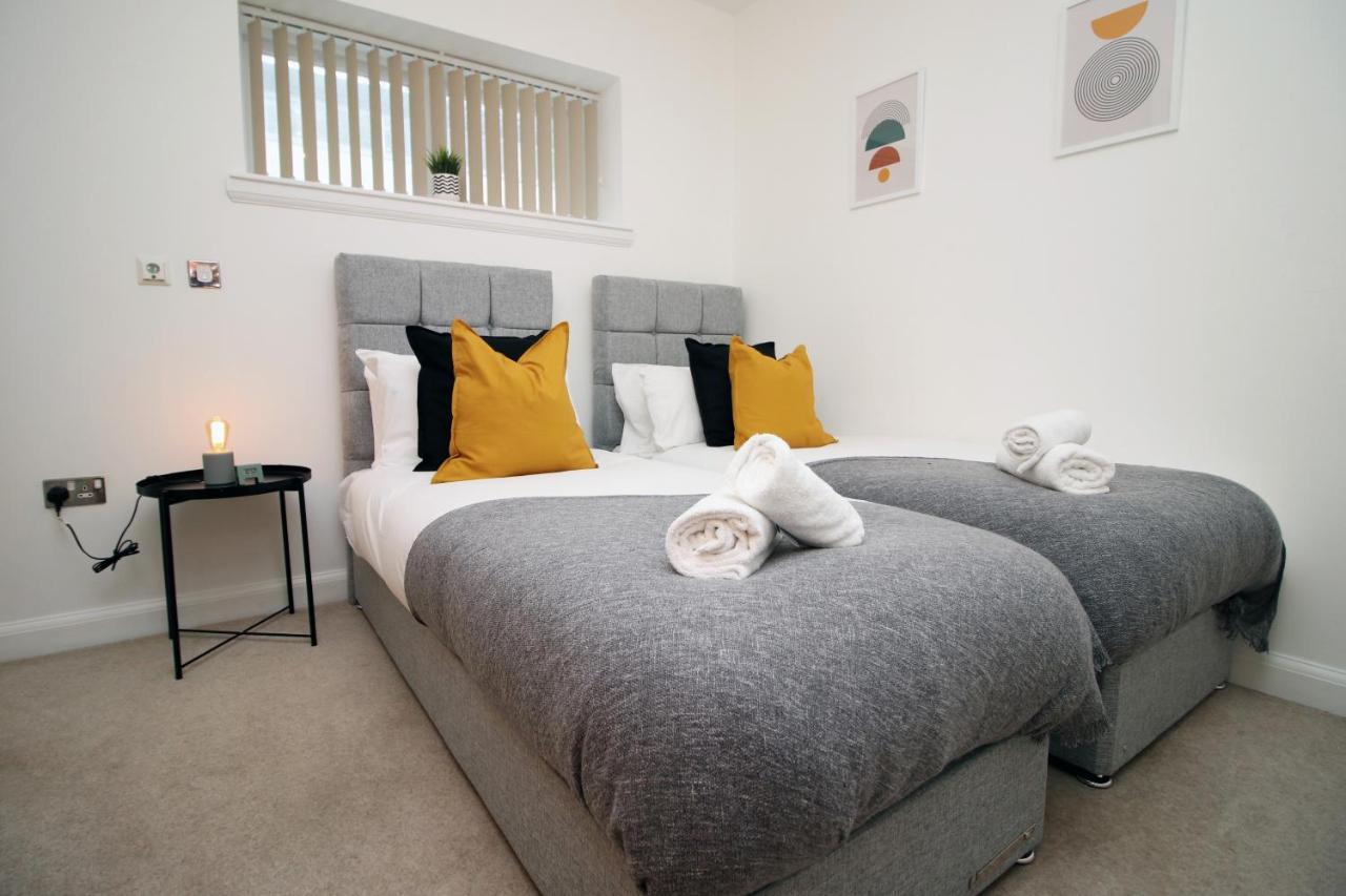 No 2 Under The Clock By Ssw - 2Br, Right In The City Centre, Sleeps 6 Cardiff Eksteriør billede