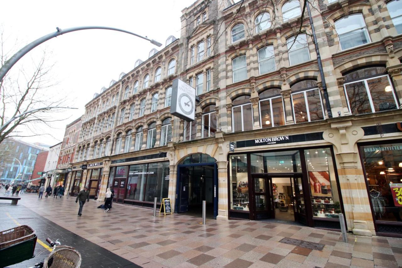 No 2 Under The Clock By Ssw - 2Br, Right In The City Centre, Sleeps 6 Cardiff Eksteriør billede